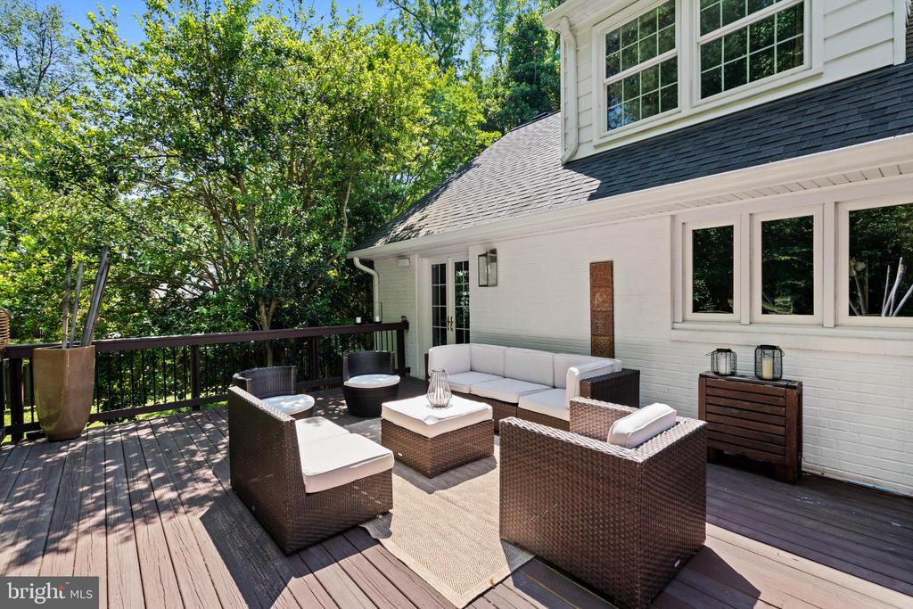 8611 CYRUS PLACE