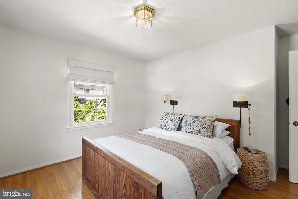 8611 CYRUS PLACE