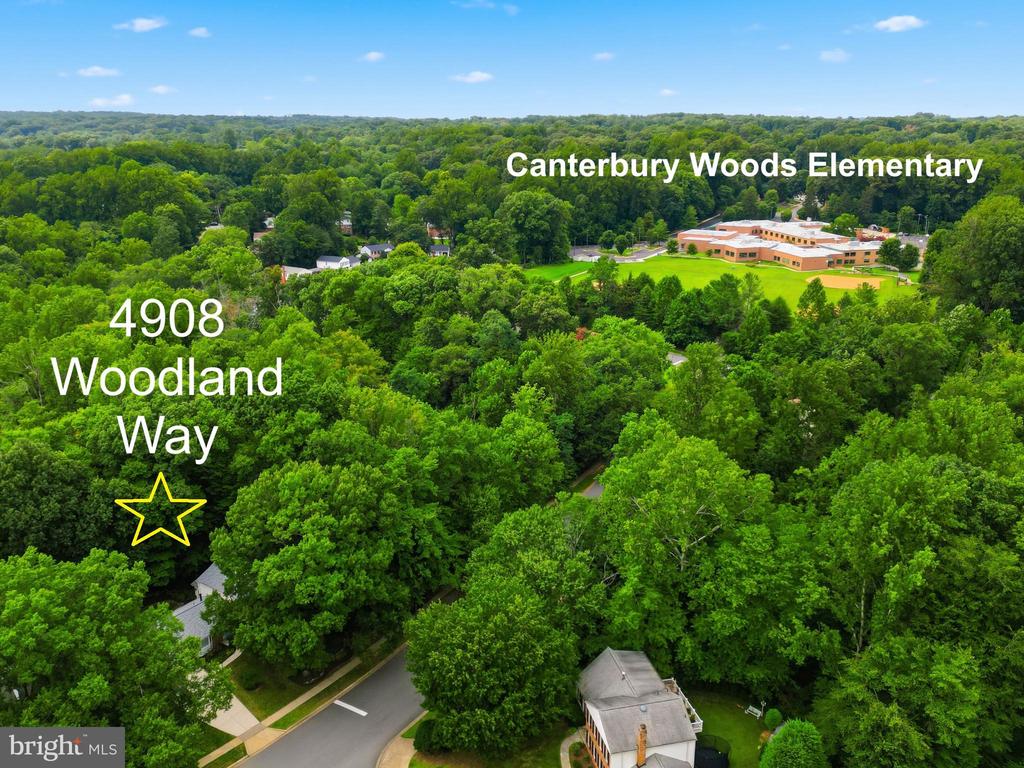 4908 WOODLAND WAY