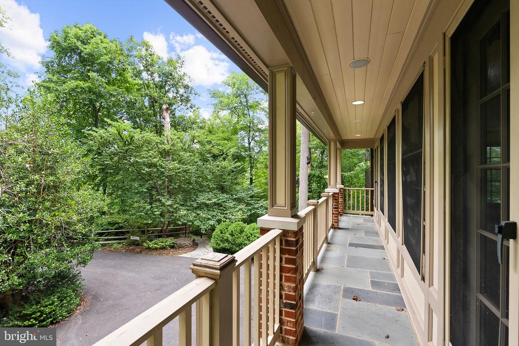 1531 WINDSTONE DRIVE