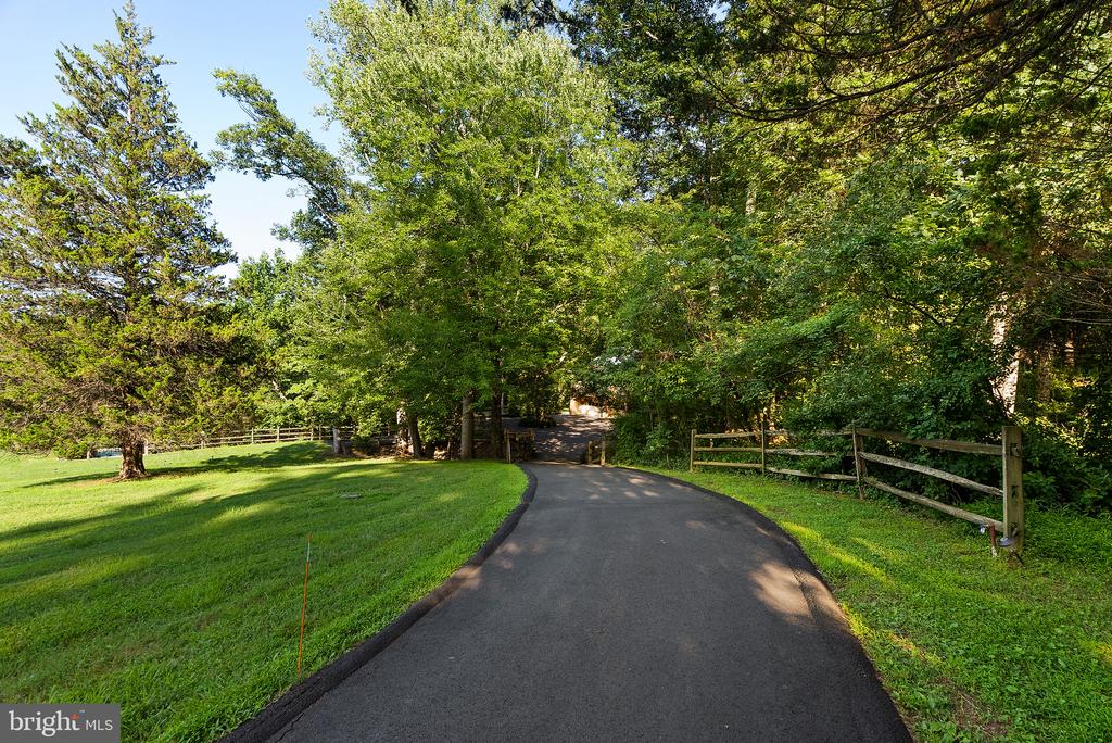 1531 WINDSTONE DRIVE