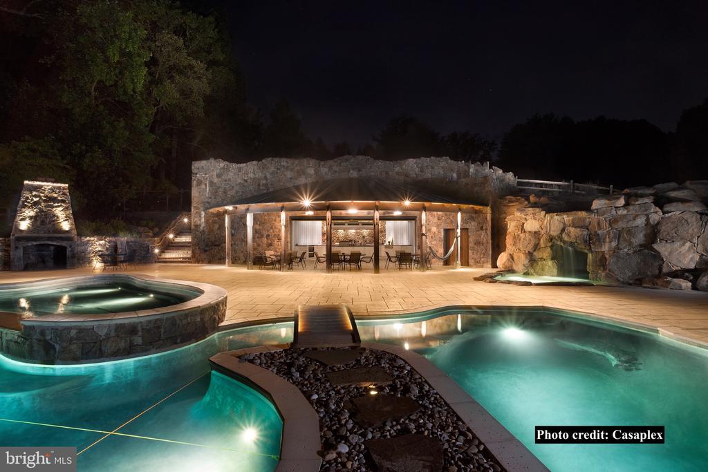 1531 WINDSTONE DRIVE
