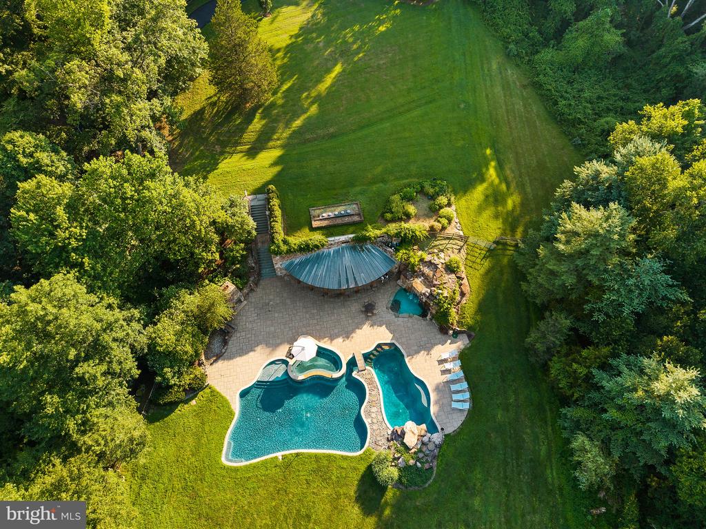 1531 WINDSTONE DRIVE