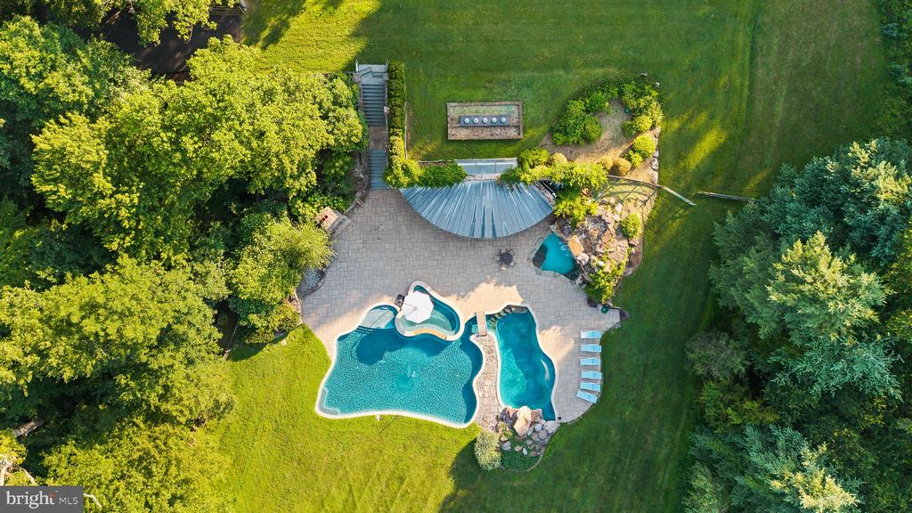 1531 WINDSTONE DRIVE