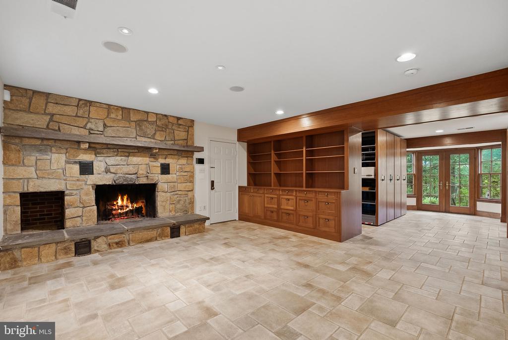 1531 WINDSTONE DRIVE