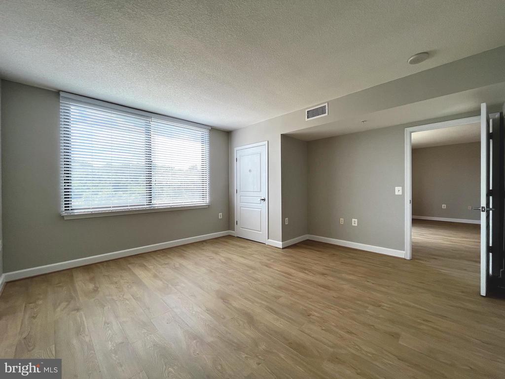 2451 MIDTOWN AVENUE Unit: 917