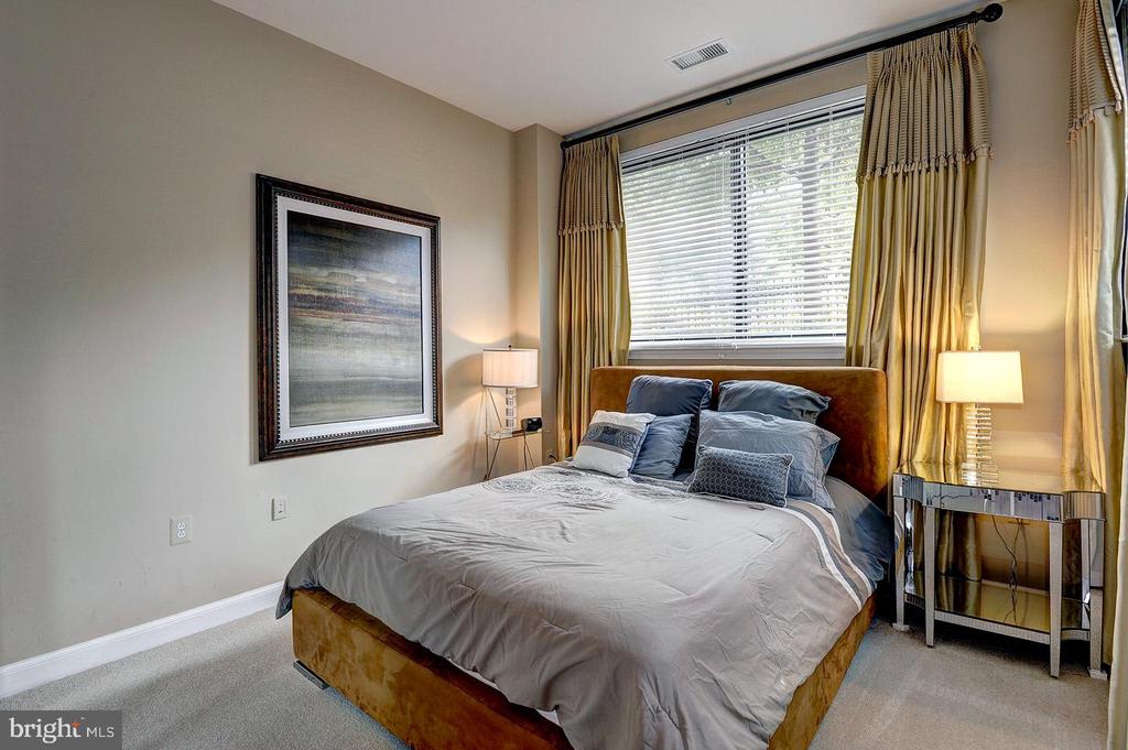 2451 MIDTOWN AVENUE Unit: 917