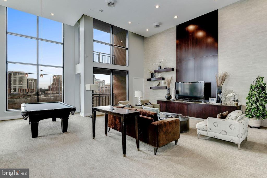 2451 MIDTOWN AVENUE Unit: 917