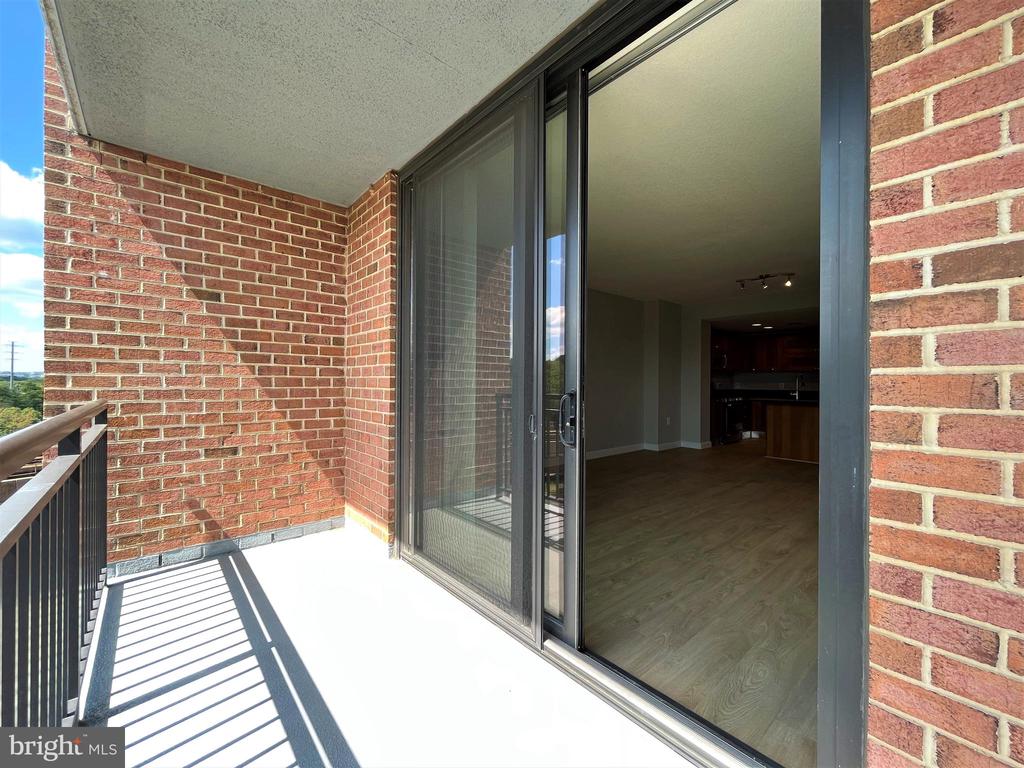 2451 MIDTOWN AVENUE Unit: 917