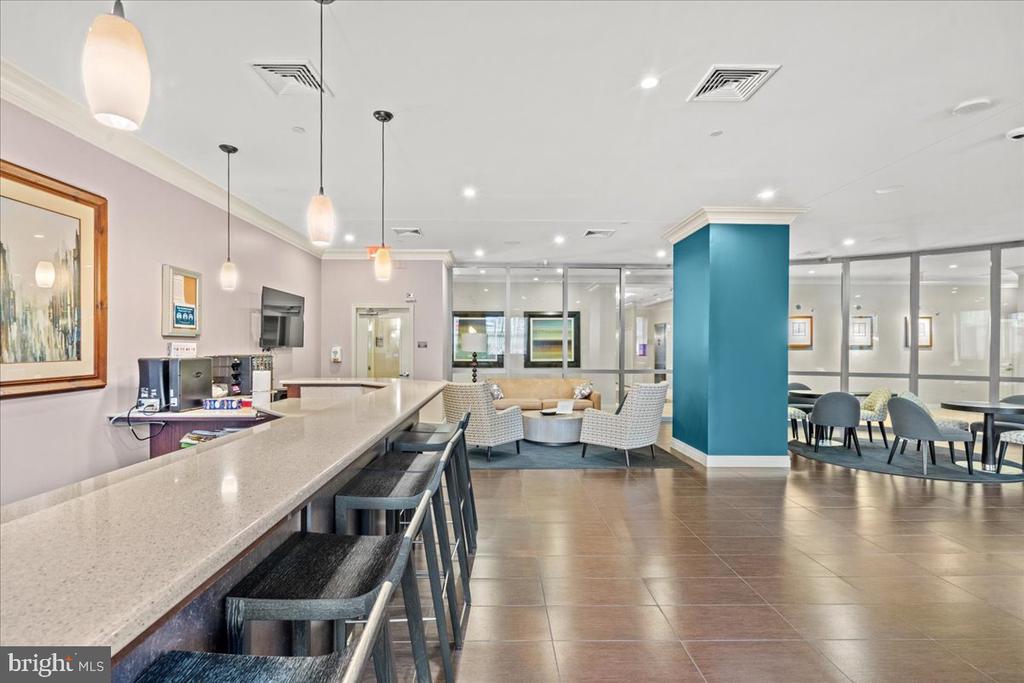 2451 MIDTOWN AVENUE Unit: 917