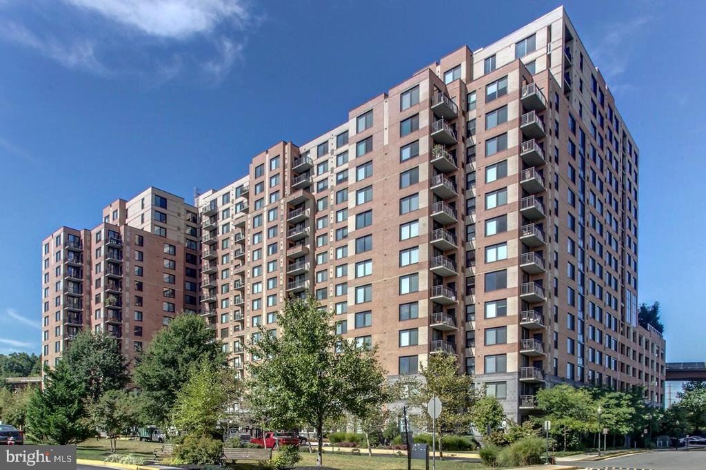 2451 MIDTOWN AVENUE Unit: 917
