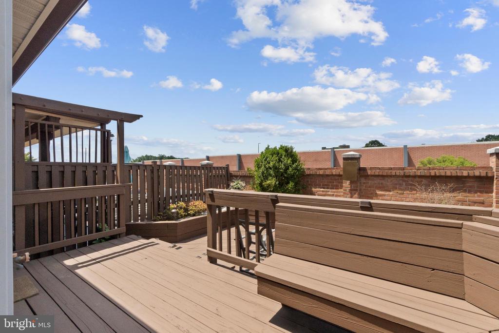 6258 MASEFIELD COURT