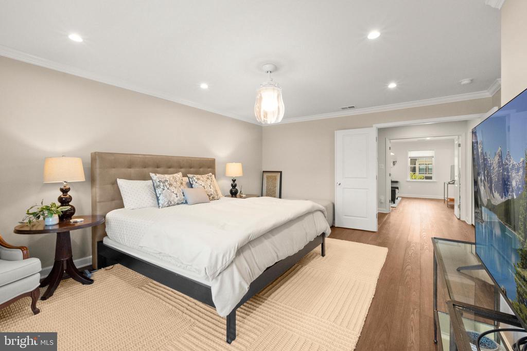 6258 MASEFIELD COURT