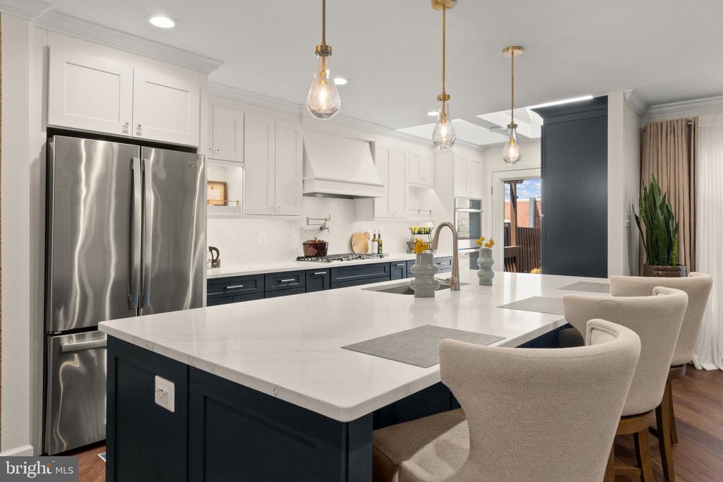 6258 MASEFIELD COURT