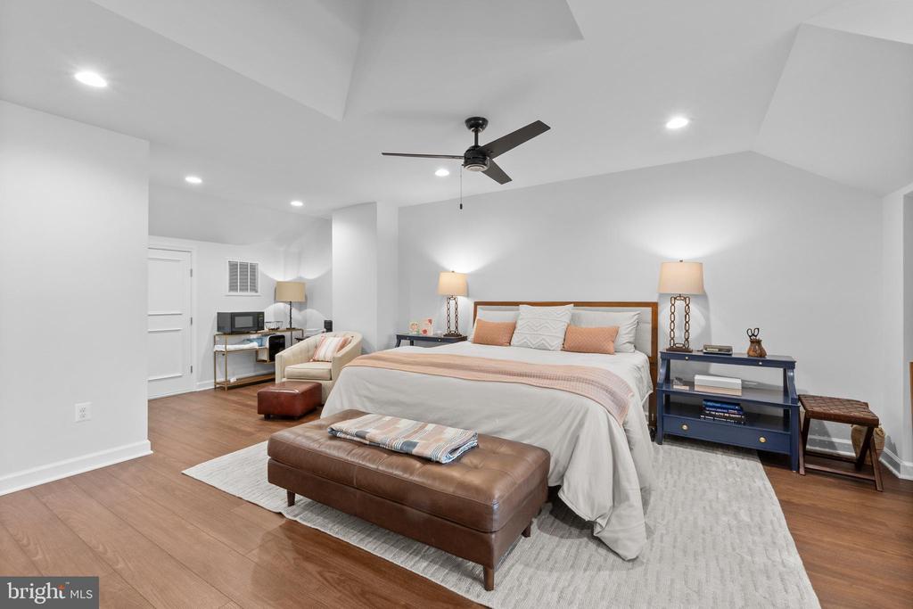 6258 MASEFIELD COURT
