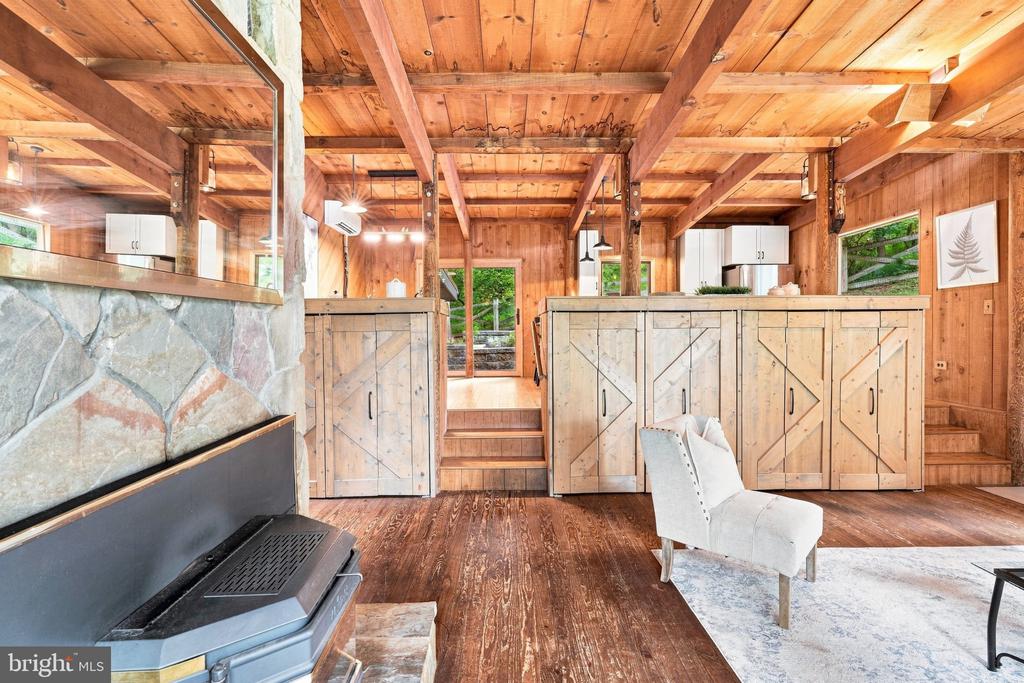 7221 CLIFTON ROAD