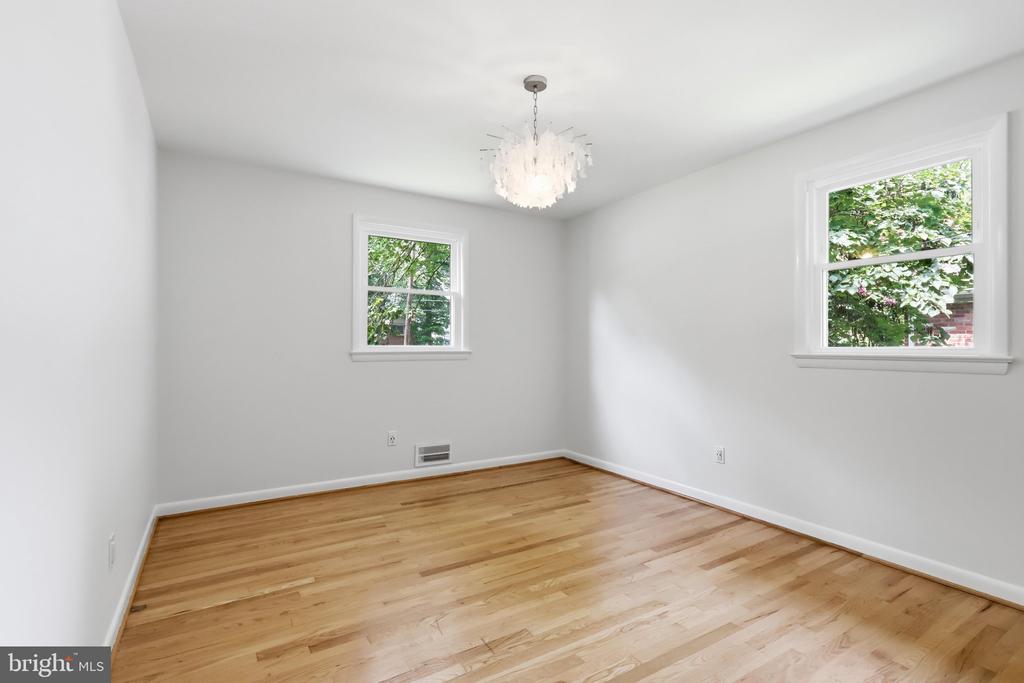 5109 RED FOX DRIVE