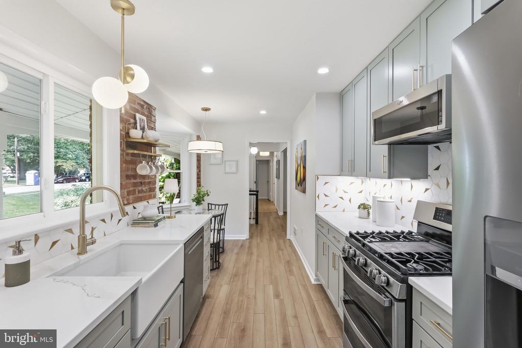 5109 RED FOX DRIVE