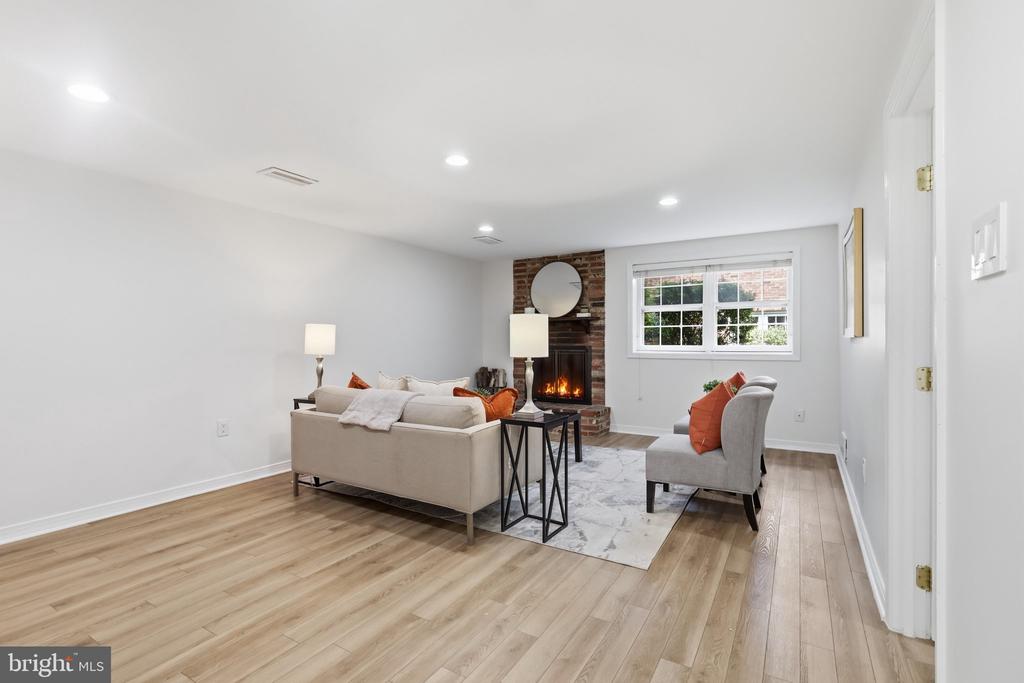 5109 RED FOX DRIVE