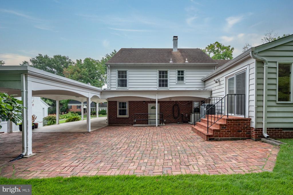 1308 WAKE FOREST DRIVE
