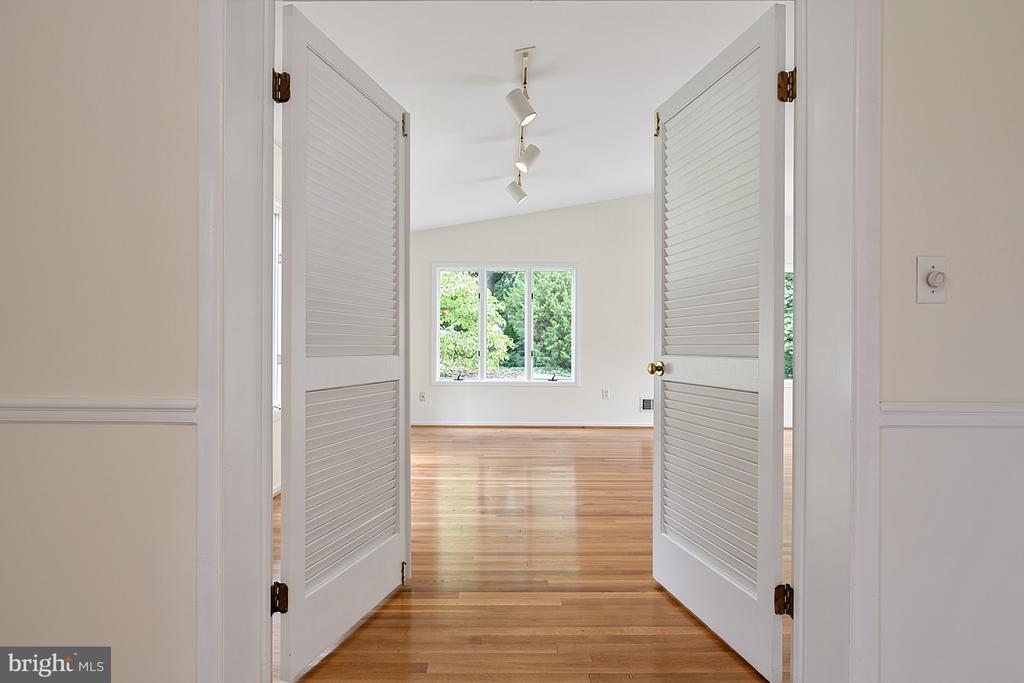 1308 WAKE FOREST DRIVE
