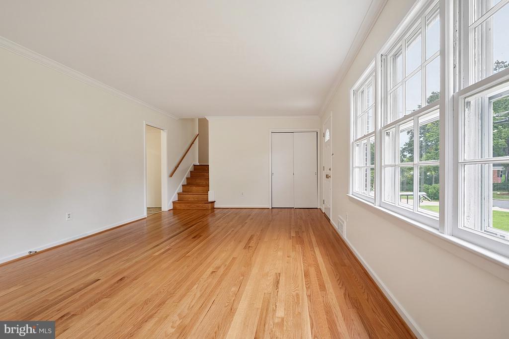 1308 WAKE FOREST DRIVE