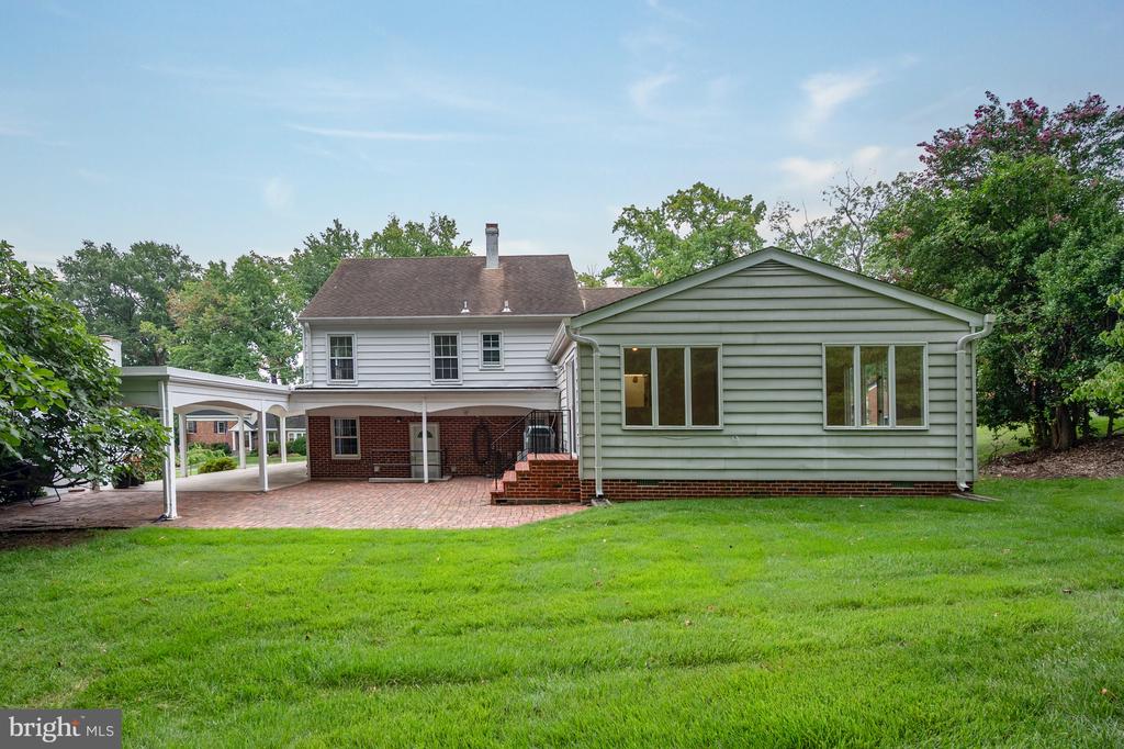 1308 WAKE FOREST DRIVE