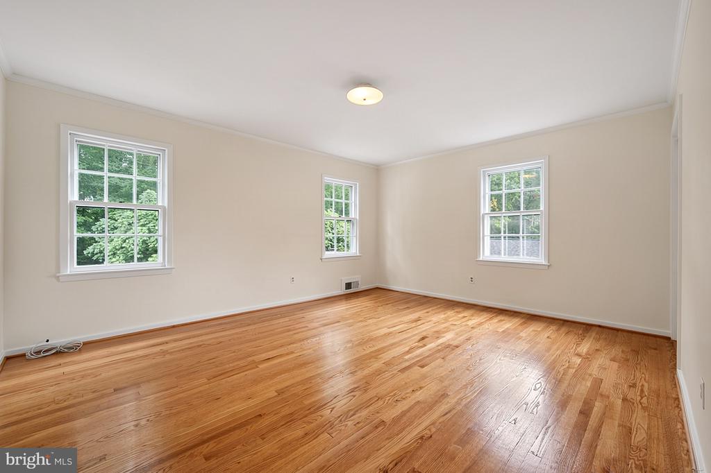1308 WAKE FOREST DRIVE