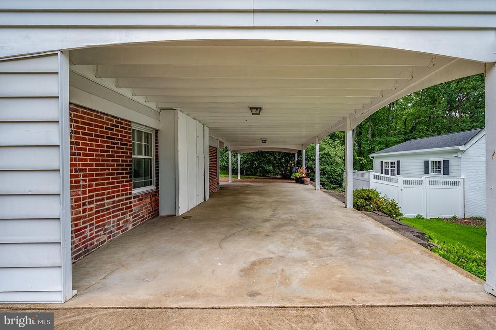 1308 WAKE FOREST DRIVE