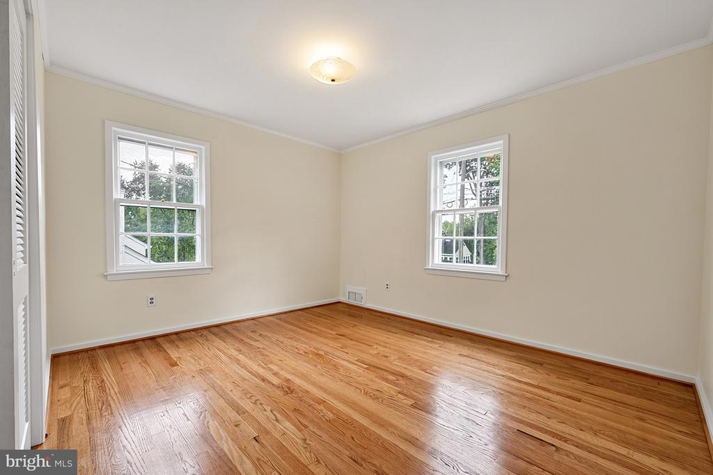 1308 WAKE FOREST DRIVE