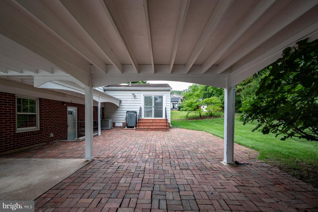 1308 WAKE FOREST DRIVE