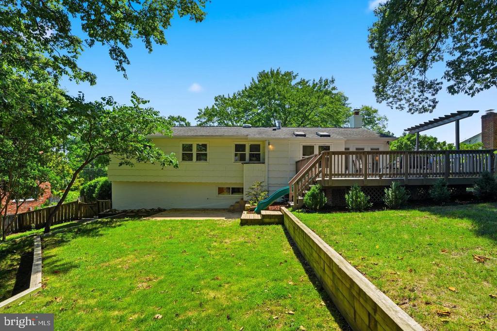 8410 BOUND BROOK LANE