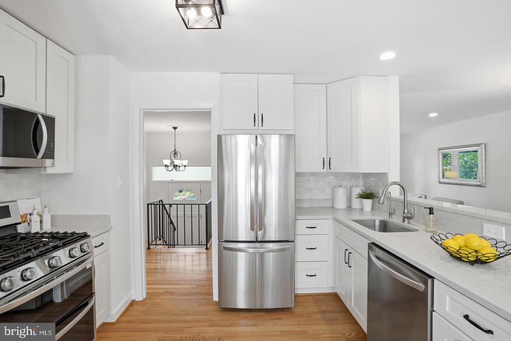 8410 BOUND BROOK LANE