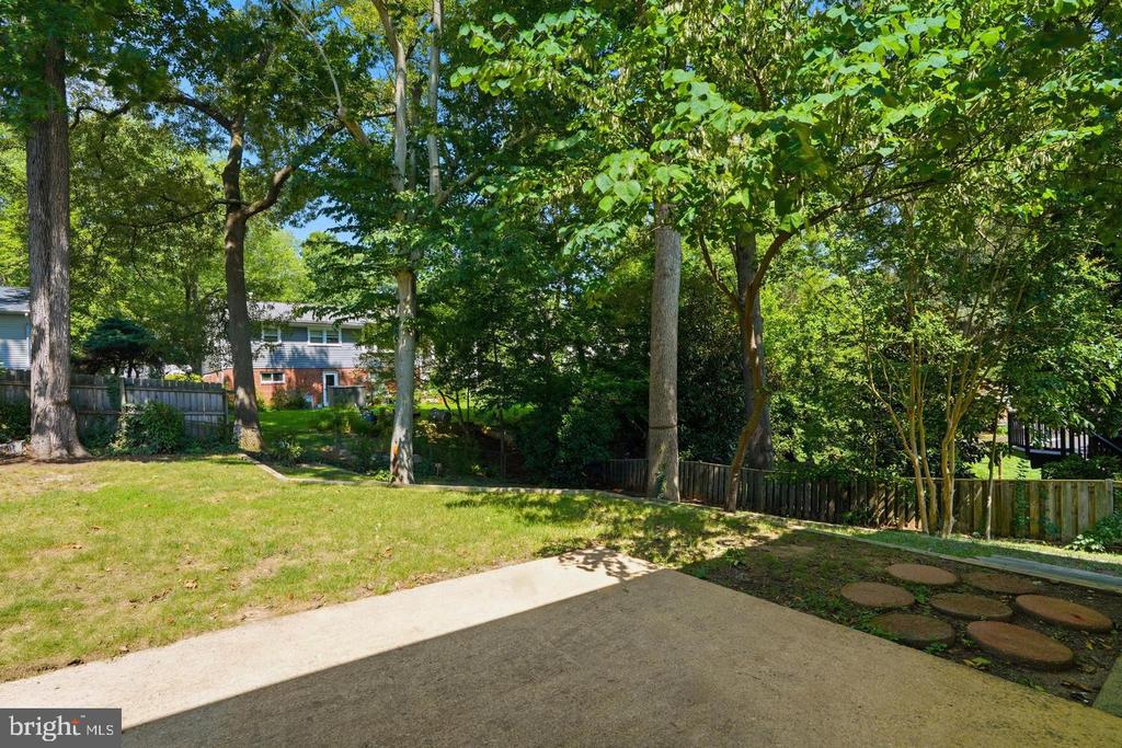 8410 BOUND BROOK LANE
