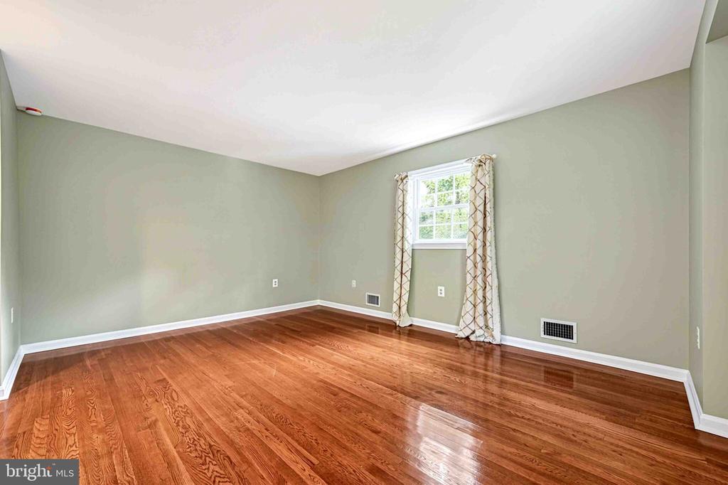 5124 CLINTON ROAD