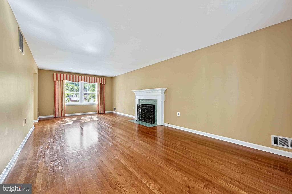 5124 CLINTON ROAD