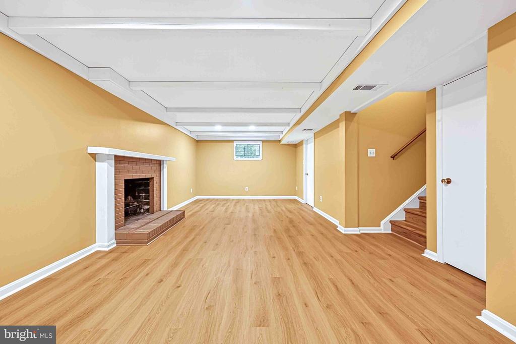 5124 CLINTON ROAD
