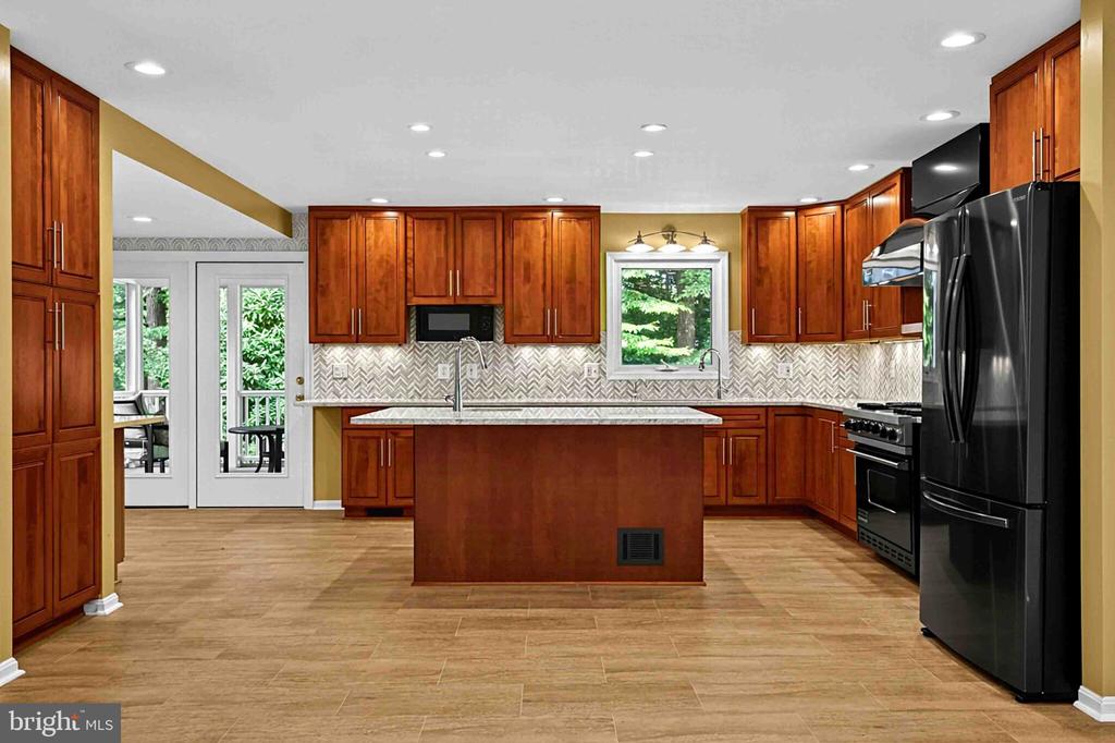 5124 CLINTON ROAD