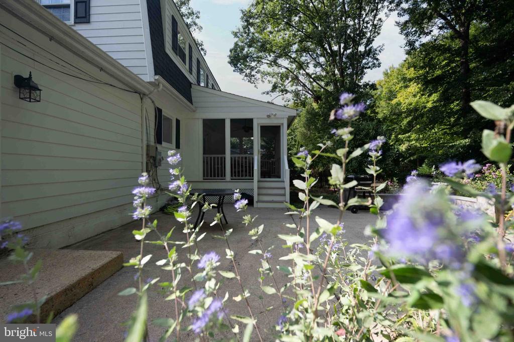 5124 CLINTON ROAD