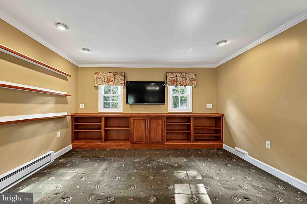 5124 CLINTON ROAD