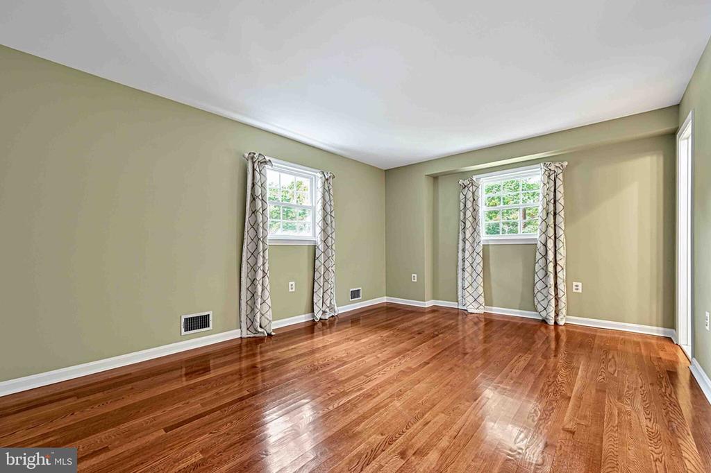 5124 CLINTON ROAD