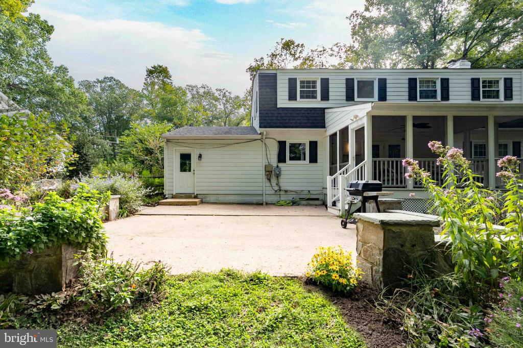 5124 CLINTON ROAD