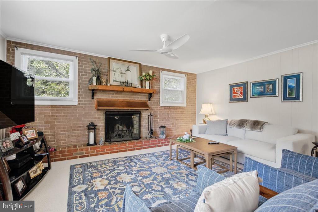 4000 MAVIS COURT