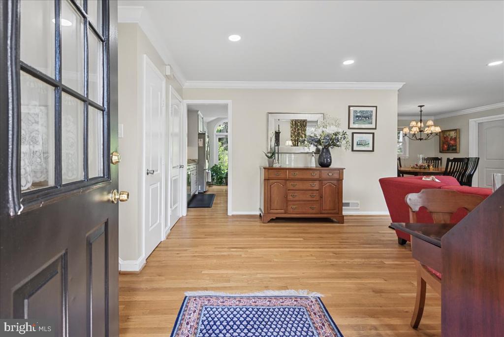 4000 MAVIS COURT