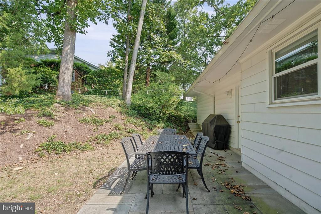 4000 MAVIS COURT