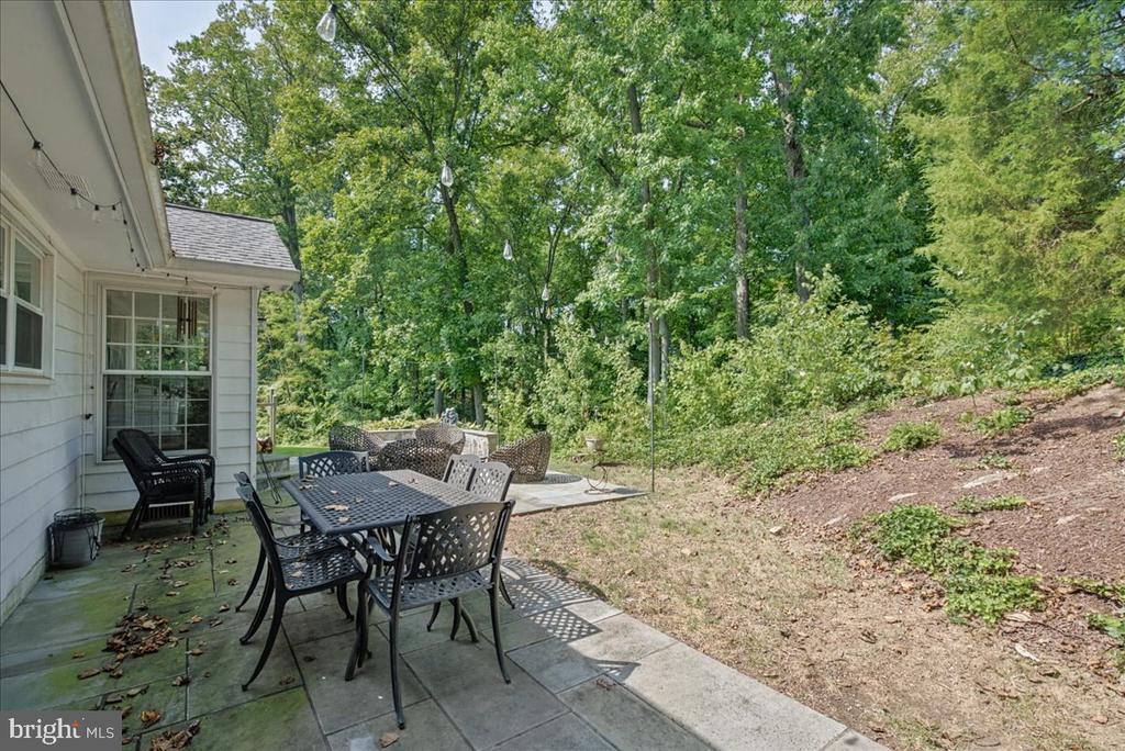 4000 MAVIS COURT