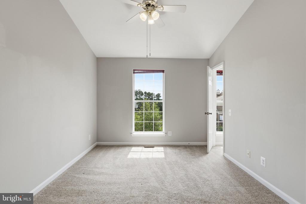 21833 BALDWIN SQUARE Unit: 300
