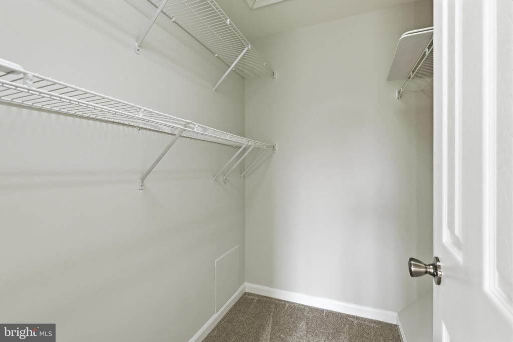 21833 BALDWIN SQUARE Unit: 300