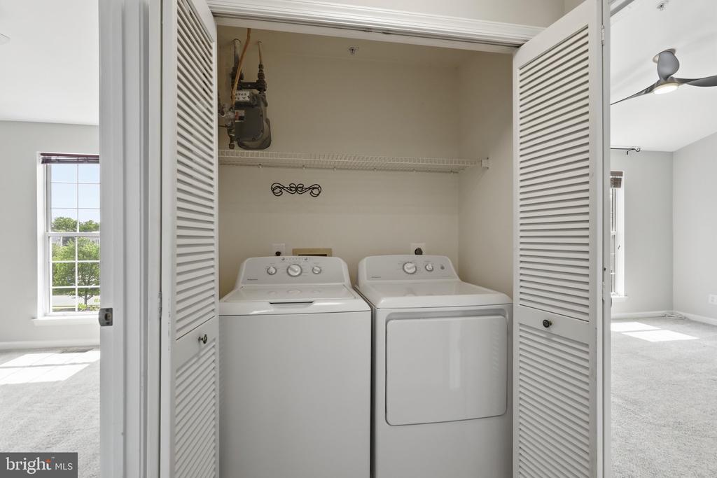 21833 BALDWIN SQUARE Unit: 300