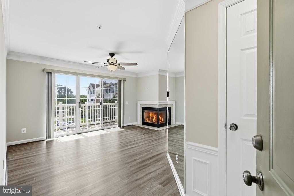 21833 BALDWIN SQUARE Unit: 300